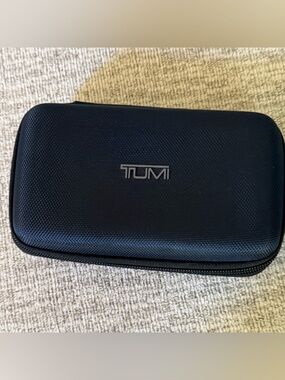 Tumi x Delta One Business Class Hard Shell Zip Around Case Accessory Kit  U12